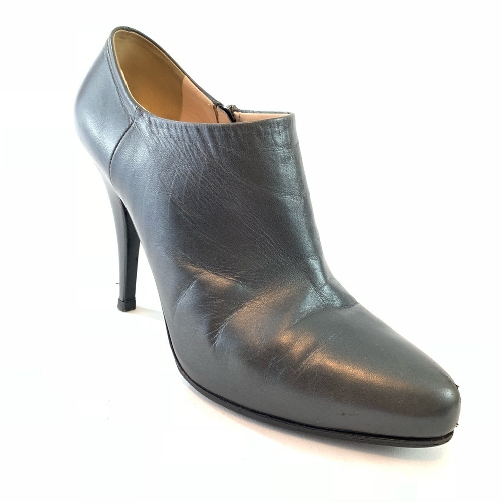 Prada Mordore gr͏ey ankle boots heels size 39